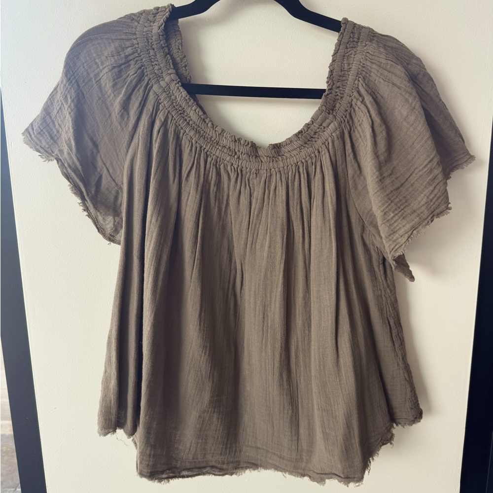 Kirsty Hume velvet By Graham & Spencer Olive Gauze Off Shoulder Top Small